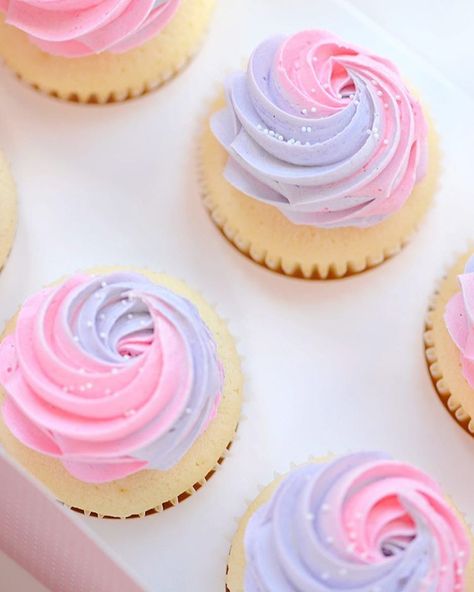 Tessa Sam | Sweet Bake Shop Cupcake Violet Lila Pink Swirl Frosting Swirl Cupcakes, Purple Cupcakes, Pastel Cupcakes, Cupcake Shops, M Instagram, Sprinkle Cookies, Butterfly Cakes, Baby Shower Cupcakes, Yummy Cupcakes