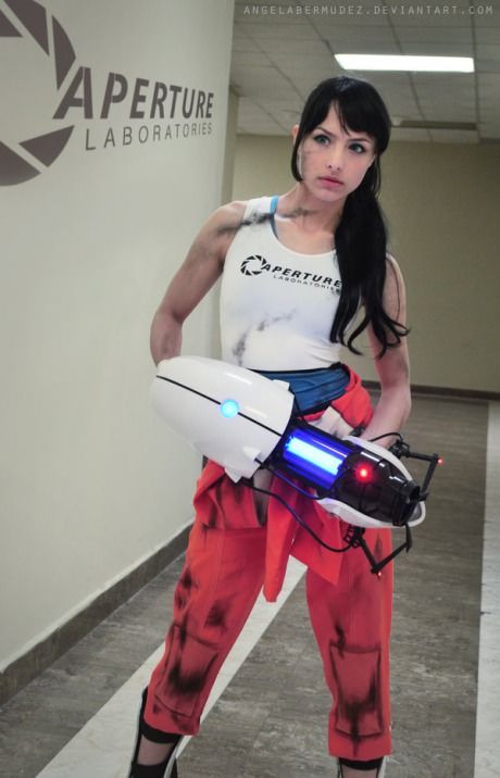 Angela Bermudez as Chell (Portal) Chell Portal, Princesa Zelda, Portal 2, Princesa Peach, Action Pose, Kim Possible, Princess Mononoke, Queen Elsa, Spider Woman