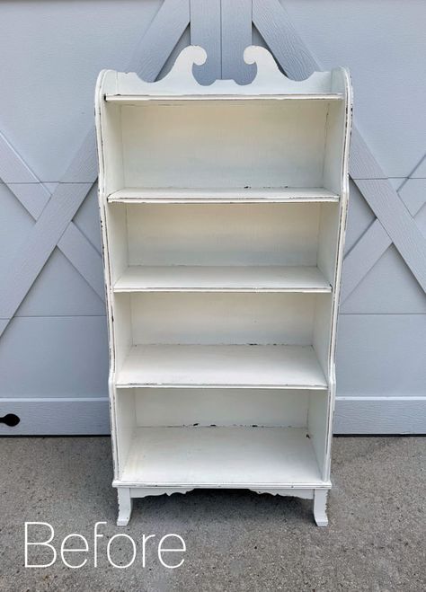 Bookcase Redo Ideas, Upcycled Bookcase Ideas, Bookshelf Diy Makeover, Book Case Diy Ideas, Bookcase Makeover Diy, Small Bookcase Makeover, Bookshelf Refurbish Ideas, Upcycle Bookcase, Sewing Cabinet Makeover