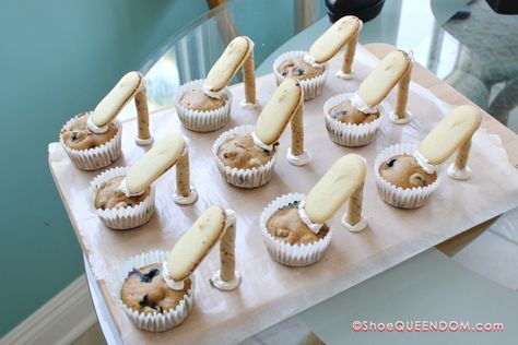 Shoe Cupcakes High Heel, High Heel Cupcakes How To Make, Stiletto Cupcakes, Pirouette Cookies, High Heel Cupcakes, Shoe Cupcakes, Milano Cookies, Elegant Cupcakes, Cupcake Decorating Tips