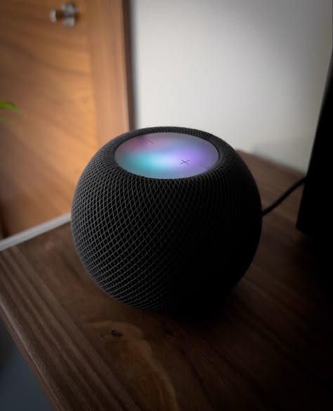 The HomePod Mini is a great device. Apple Home Pod Mini, Manchester Flat, Apple Home Pod, Home Pod, Apple Homepod Mini, Homepod Mini, Steve Jobs Apple, Console Decor, Pod House