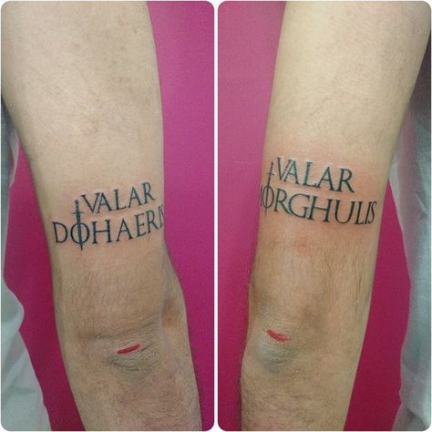 Templar Knight Tattoo, Valar Morghulis Valar Dohaeris, Kirby Rosanes, Fandom Tattoos, Personalized Horse Gifts, Sagittarius Baby, Second Tattoo, Game Of Thrones Tattoo, Game Of Thrones Gifts