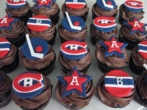 Hockey Themed Cupcakes, Hockey Cupcakes Ideas, Football Cakes For Boys, Hockey Cupcakes, Football Cakes, Hockey Party, Hockey Birthday, Montreal Canadians, Football Cake