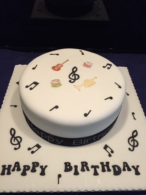 Musical themed birthday cake Birthday Cake Music Theme, Music Themed Cakes, Music Cake, Music Symbols, Themed Birthday Cakes, Bday Cake, Cake Designs Birthday, Music Themed, Cake Creations