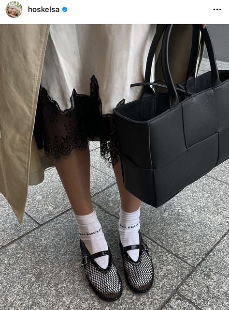 Allison Bornstein, Post Baby Fashion, Outfit Minimalista, Ballerina Outfit, Summer Fashion Accessories, Sweet Clothes, Sock Outfits, Flats Outfit, Fall Outfits For Work