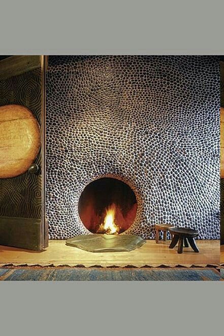 Round Fireplace, Fireplace Styles, River Rock Fireplaces, Fireplace Designs, Rock Fireplaces, Cob House, Diy Fireplace, Light My Fire, Earthship