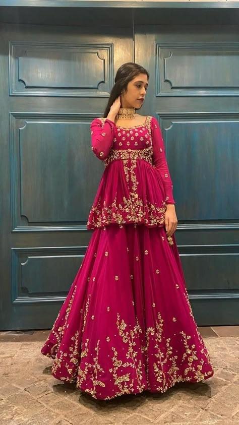 Haldi Outfits, Mehendi Outfits, Lehenga Designs Simple, Dresses Traditional, Indian Dresses Traditional, Fancy Dresses Long, Traditional Indian Outfits, Designer Dresses Casual, Quick Outfits