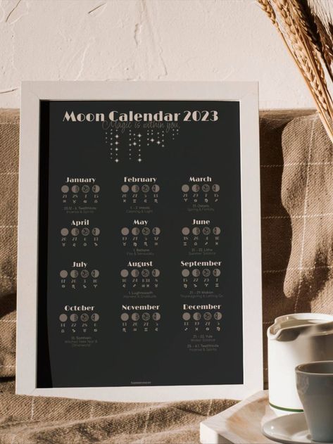 Every witch needs a good moon calendar! Whether at home, in the office or as a gift: With this handmade, modern lunar calendar, you as a modern witch have the moon phases of the entire year 2023 as well as the most important witch holidays at a glance. In addition, the matching signs of the zodiac are shown for each moon. With this calendar it is very easy to find out the date of the next full moon, quarter moon and half moon. moon phases, moon cycle, moon calendar, witches, wicca, witchcraft. 2023 Moon Calendar, Witch Holidays, Next Full Moon, Quarter Moon, Moon Cycle, Signs Of The Zodiac, Moon Calendar, Wiccan Witch, Calendar 2023