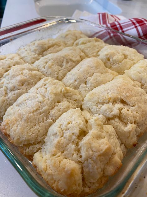 Cathead Biscuits, Biscuits Buttermilk, Cat Head Biscuits, Buttermilk Biscuit Recipe, Buttermilk Biscuit, Buttermilk Biscuits Recipe, Buttermilk Biscuits, Food Group, Round Cake Pans