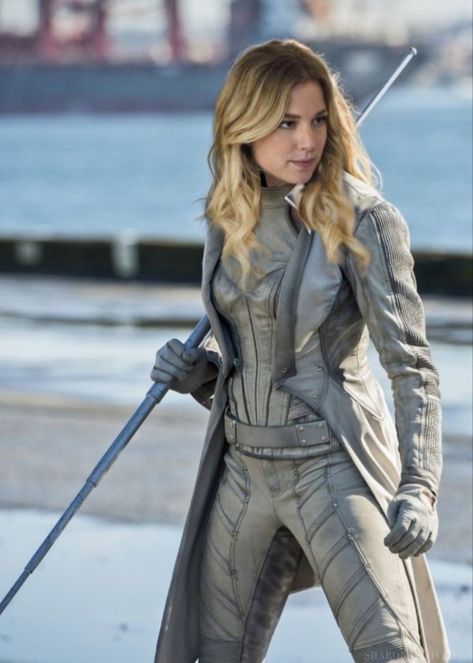 white suit manip White Canary Dc, Captain Canary, Legends Of Tommorow, Famous Legends, Sara Lance, Melinda May, White Canary, Legends Of Tomorrow, Cw Dc