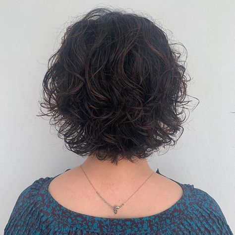 Short Breezy Perm Bob Short Wavy Perm Loose Curls, Types Of Perms For Short Hair, Short Hair Body Perm, Perm Bob, 80s Perm Short, Perms For Medium Hair, Beach Wave Perm, Loose Perm, Body Wave Perm