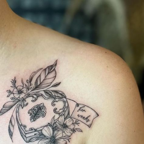 Aida Robbins on Instagram: "Heart Shaped Box from my flash ❤️   . . #nirvanatattoo #heartshapedbox #tatouagegatineau #gatineautattoo #ottawatattoo #613tattoo #finelinetattoo" Heart Shaped Locket Tattoo, Heart Shaped Box Tattoo, Ottawa Tattoo, Heart Locket Tattoo, Nirvana Tattoo, Box Tattoo, Locket Tattoos, Instagram Heart, Heart Shape Box