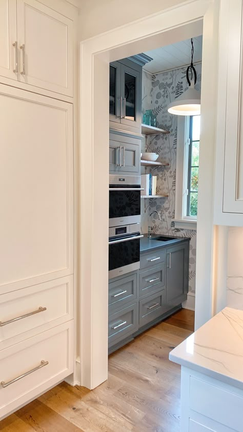 Built In Kitchen Nook, 2021 Kitchen Trends, Kitchen Trends 2021, Nantucket Style Homes Interior, Greige Kitchen, Nantucket Style Homes, Backsplash Trends, Chrissy Marie, Built In Pantry