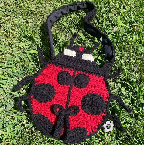 ang3larts209 - Etsy Crochet Backpack For Men, Things To Crochet With Thick Yarn, Market Crochet Patterns, Crochet Car Decoration, Crochet Animal Bag, Crochet Baby Ideas, Crocheted Ladybug, Crochet Gifts For Kids, Ladybug Bag