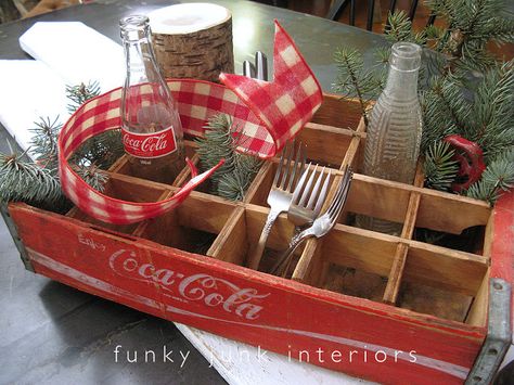 Old Coke Crates, Coca Cola Christmas, Vintage Coke, Funky Junk Interiors, Funky Junk, Country Christmas, Home Tour, Christmas Joy, Christmas Inspiration