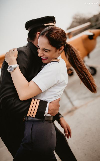 Pilot Couple Goals, Pilot Couple, Pilots Quotes Aviation, Pilot Aesthetic, Pilot Life, Pilot Career, Ugly Love Colleen Hoover, Pilot Uniform, Pilots Aviation