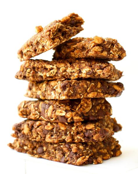 Homemade Clif Bars | Vegan, Gluten-Free, Chocolate Chip Recipe Cliff Bars, Homemade Vegan Chocolate, Vegan Chocolate Chips, Feasting On Fruit, Breakfast Bars Recipe, Protein Bars Homemade, Homemade Chocolate Chips, Clif Bars, Diy Chocolate