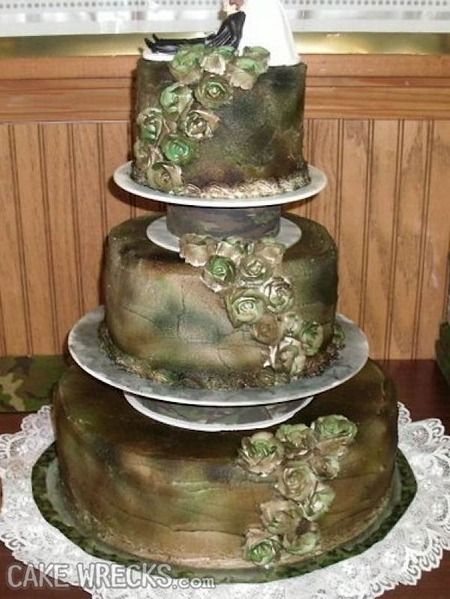 Wedding Cake Fails, Ugly Wedding, Cake Disasters, Ugly Cakes, Cake Fails, Funny Wedding Cakes, Wedding Fail, Cake Wrecks, Crown Cake