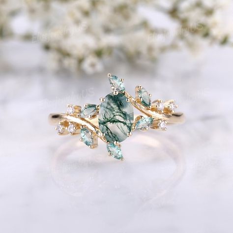 Branch Oval Moss Agate Engagement Ring Gold Ring Unique - Etsy Luxury Nature-inspired Rings With Moss Agate, خواتم خطوبة, قلادات متدلية, Gold Ring Unique, Dream Wedding Ring, Pretty Engagement Rings, Engagement Ring Gold, Nature Inspired Engagement Ring, Smaragd Ring