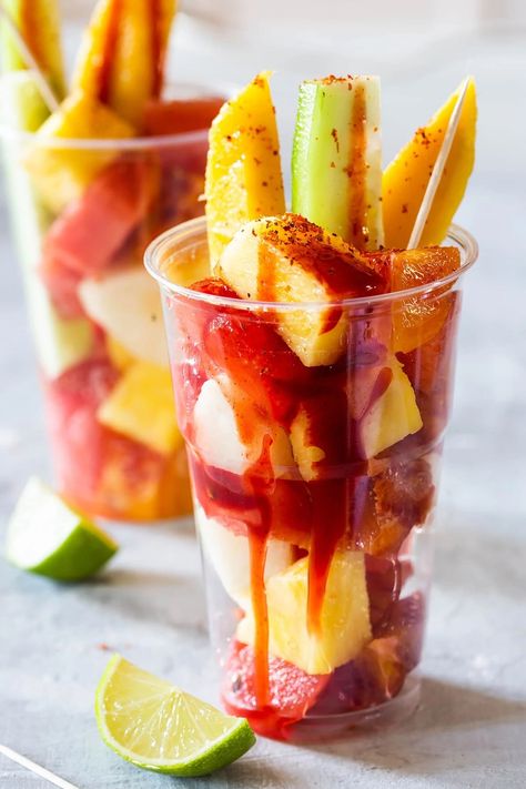 Mexican Fruit Cups (vasos de fruta) Mexican Fruit Cups, Dessert Nachos Recipe, Mexican Fruit, Dessert Nachos, Fruit Table, Fruit Cup, Fruit Bar, Other World, About History