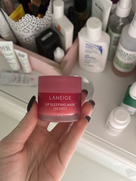 Lainage Lip Mask, Lip Balm Laneige, Linage Lip Mask, Lineage Lip Mask, Bd Gifts, Summer Glowup, Laneige Lip Mask, Aesthetic Self Care, Self Care Aesthetic