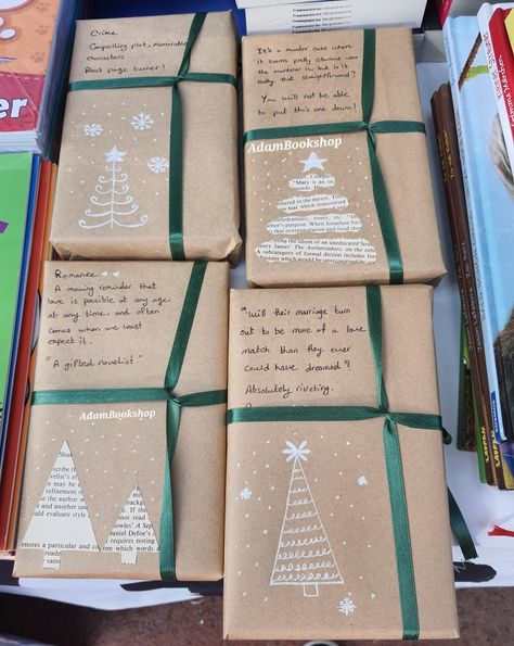 Christmas Book Wrapping, Christmas Book Wrapping Ideas, Wrapping Books For Christmas, Book Lovers Gifts Ideas, Ways To Wrap A Book, Indy Clover, Blind Date With A Book Ideas Wraps, Book Gift Wrapping Ideas, Blind Date With A Book Ideas