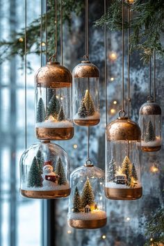 Cloche Decor Christmas, Christmas Collections Ideas, Xmas Decor 2024, Xmas Trends 2024, Christmas Glass Decorations, Cloche Christmas Ideas, Christmas Decoration 2024 Trends, Magical Christmas Decor, Winter Cloche Ideas