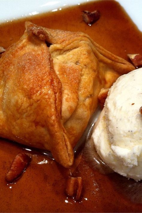 Apple Dumplings with Rich Cinnamon Sauce | "Oh yes!! I have found THE best apple dumplin' recipe ever!!" #dessertrecipes #dessertideas #sweettreats Cinnamon Sauce Recipe, Cinnamon Sauce, Dumpling Sauce, Apple Dumpling Recipe, Apple Dumpling, Apple Turnovers, Vanilla Sauce, Apple Dumplings, Dessert Stand