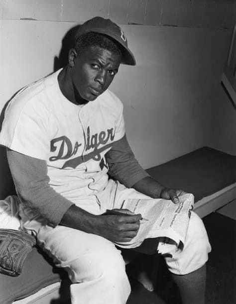 Baseball Romance, Jackie Robinson, History Education, Dodgers Baseball, Photo Grouping, Sports Photos, Ancient Greece, Retro Art, Sleeve Tattoos