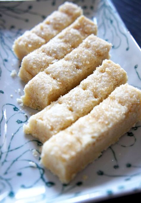 Flaky and buttery scottish shortbread cookies Easy Shortbread Cookies, Best Shortbread Cookie Recipe, Easy Shortbread, Scottish Shortbread Cookies, Bars Cookies, Psalms 23, Shortbread Cookies Easy, Shortbread Cookie Recipe, Shortbread Recipes