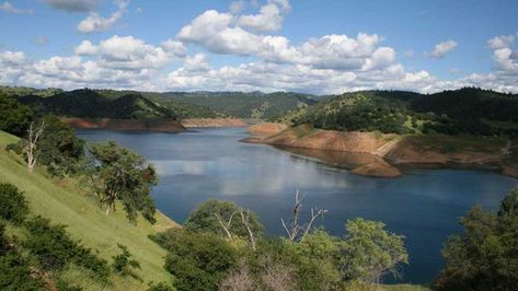 New Melones Lake Glory Hole Recreation - spectacular outdoor recreation in Angels Camp Angels Camp California, California Vacation, Mountain Bike Trails, Fishing Guide, Lake Water, Boat Rental, Rv Camping, Bike Trails, Outdoor Recreation