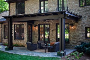 Tips and Tricks for Choosing Exterior Trim Colors {Color Palette Monday}..The Creativity Exchange Covered Pergola Patio, Exterior Paint Combinations, Houses Architecture, Dark Trim, Brown Roof, House Trim, Pergola Design, Brick Exterior House, Exterior Paint Colors For House