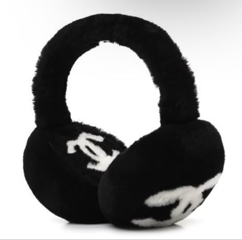 Chanel Earmuffs, Accessories Png, Dr Accessories, Chanel Outfit, Ear Muffs, Dr Wardrobe, Photoshoot Themes, Dr Closet, Cardi B