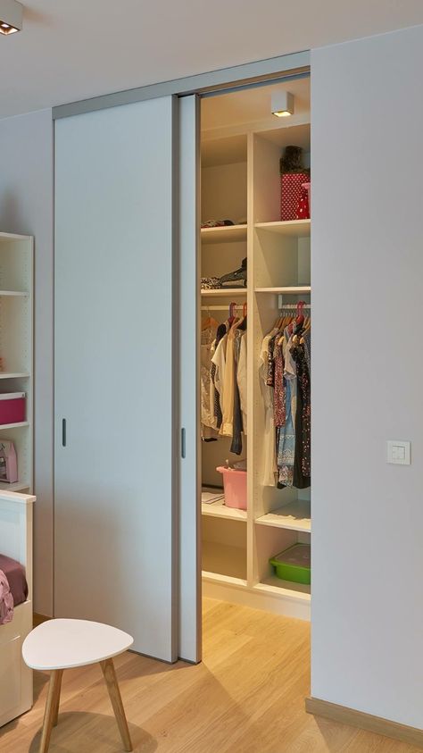 Narrow Closet Design, Small Walk In Closet, Bedroom Closet Storage, Sliding Door Design, Double Sliding Doors, Modern Closet, Diy Kitchen Renovation, Wardrobe Room, Open Concept Living Room