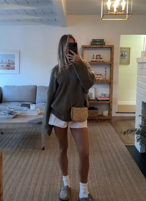 Birk Outfits Summer, Curvy Coastal Grandma, Birkenstock Outfit Shorts, Weekend Day Outfit, Birkenstock Clog Outfit Summer, Nice Restaurant Outfit Classy, Spring In Boston Outfits, Ootd 2024 Summer, Spring Outfits Casual Comfy