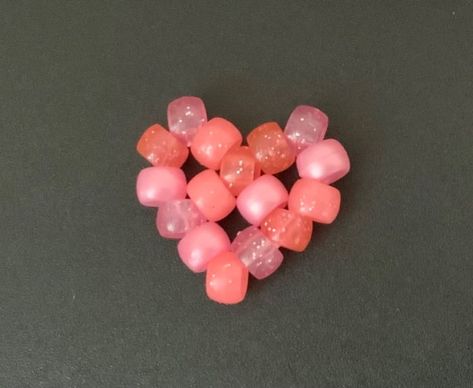 Heart Kandi Tutorial, Kandi Heart Tutorial, Kandi Heart, Pink Kandi, Loser Boy, Kandi Necklace, Kandi Inspo, Pink Beaded Bracelets, Kandi Ideas