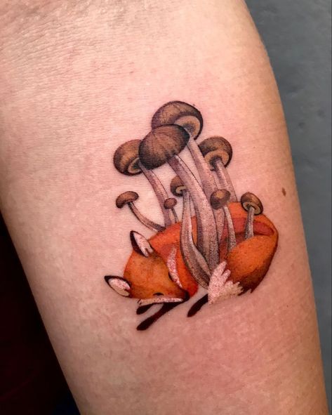 Fox And Mushroom, Small Fox Tattoo, Whimsical Tattoos, Fox Tattoo Design, Mushroom Tattoo, Mushroom Paint, Wing Tattoo Designs, Mushroom Tattoos, Paw Tattoo