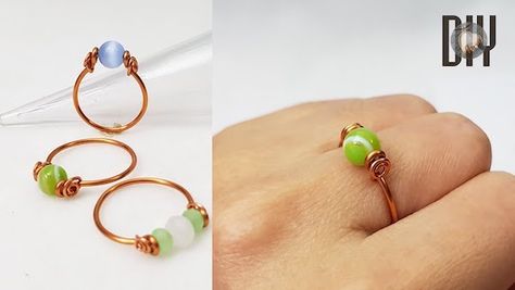 Easy Spinner Wire Wrapped Ring Tutorial - The Beading Gem's Journal Wrapped Ring Tutorial, Cc Icon, Wire Rings Tutorial, Wire Jewelry Patterns, Ankle Bracelets Diy, Wire Jewelry Rings, Simple Rings, Wire Jewelery, Wire Wrapped Jewelry Diy