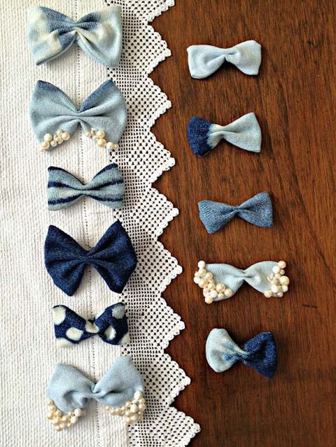 Denim Hair Bows | DIY Accessories You Can Do In the Comfort of Your Couch This Winter Diy Destroyed Jeans, Denim Hair, Denim Scraps, Denim Bows, Diy Jeans, Blue Jeans Crafts, Diy Bows, Recycled Jeans, Denim Ideas