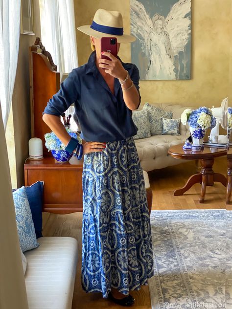 WIW - All Blue Minimalisticky Chic, Midlife Fashion, 60 Fashion, Over 50 Womens Fashion, Instagram Outfits, Looks Chic, Komplette Outfits, Fashion Over 50, Skirt Outfits