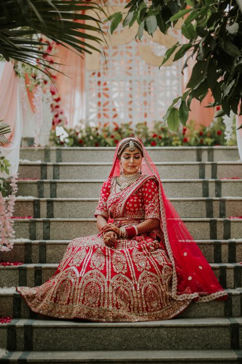 Bride Outdoor Poses, Outdoor Bride Photoshoot, Bridal Single Poses, Bride Solo Poses Indian Wedding, Bride Single Poses, Lehenga Shoot, Single Pose, Reception Couple, Single Poses