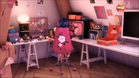 Marinette Bedroom, Marinette Room, Miraculous Background, Wishlist Shoes, Ladybug Cakes, Dream Life House, Miraculous Characters, Super Cat, Miraculous Ladybug Movie