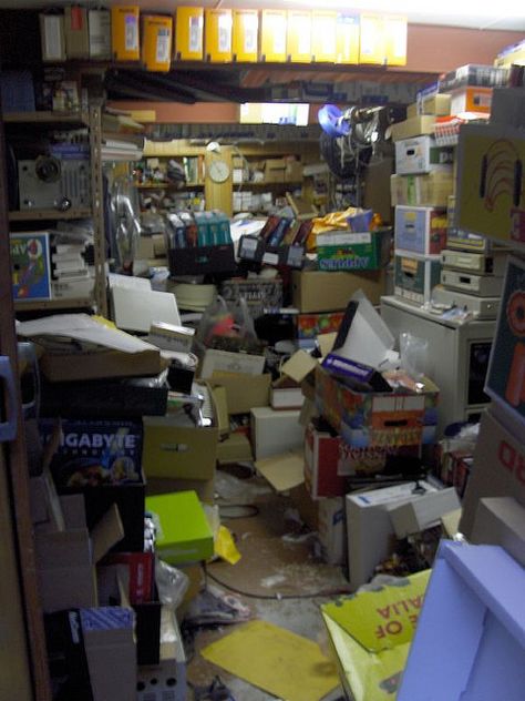 messy home | 20060708 - Messy House 015 | Flickr - Photo Sharing! Messy Garage Aesthetic, Messy Storage Room, Poor Core Aesthetic, Messy House Aesthetic, Trashed House, Dana Core, Messy Room Aesthetic, Office Shoot, Messy Garage