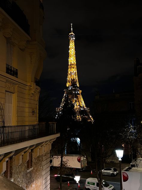 Aesthetic French Pictures, French Music Aesthetic, Paris France Aesthetic Wallpaper, Paris Aesthetic For Laptop, Paris Scenery Aesthetic, Paris Landscape Aesthetic, Paris In December, French Pictures, Paris Iffle Tower Aesthetic