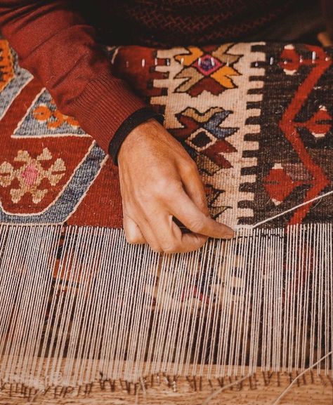 Armenian Aesthetic, Iranian Rugs, Ecclesiastes 3 11, Armenian Culture, Cotton Clouds, Sketches Simple, Craft Design, Traditional Architecture, Persian Carpet