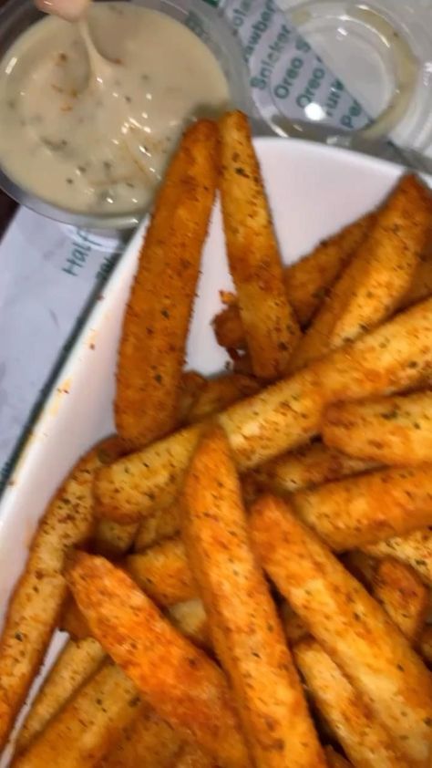 Peri Peri Fries [Video] in 2022 | Food photography, Snap food, Interesting food recipes Boomerang Of Food, French Fries Snapchat Stories, Fake Insta Story Food Boomerang, Fake Snapchat Streaks Food, Food Streaks Snapchat, Snap Food Stories, French Fries Snap, Fake Snaps Food, Food Boomerang