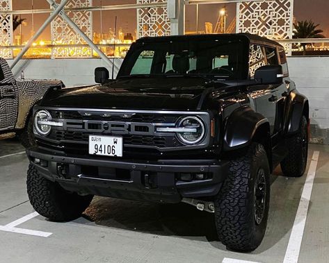 2023 Ford Bronco Raptor, Black Bronco, Ford Bronco Raptor, Aesthetic Car Accessories, Bronco Car, Bronco Raptor, Bronco Truck, Tokyo Drift Cars, New Bronco