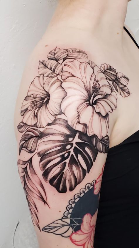 Hibiscus And Monstera Tattoo, Fineline Hibiscus Tattoo, Botanical Sleeve, Fine Line Floral, Hibiscus Flower Tattoos, Backpiece Tattoo, Cool Shoulder Tattoos, Tattoos Inspo, Hibiscus Tattoo