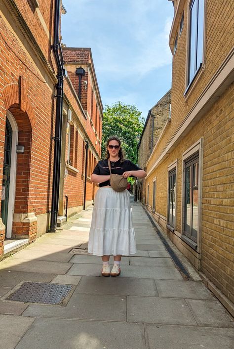 skirt and top h&m. shoes Adidas. Plus Size White Skirt, Long White Skirt Outfit Plus Size, White Maxi Skirt Outfit Plus Size, Midsize Maxi Skirt, Midsize Midi Skirt Outfit, White Skirt Outfit Plus Size, Midsize Long Skirt Outfit, Maxi Skirt Outfit Plus Size, Japan Summer Fashion