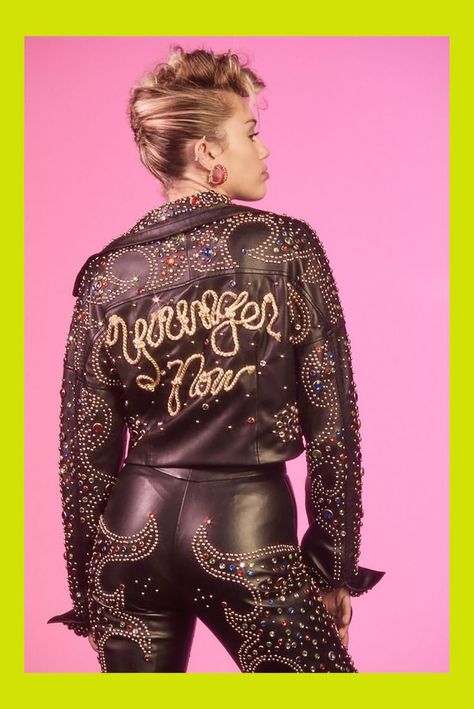 Miley Cyrus Younger Now, Miley Cyrus Photoshoot, La Girls, Album Cover Poster, Sisters Forever, Female Musicians, Cool Jackets, Figure Skater, Miley Cyrus